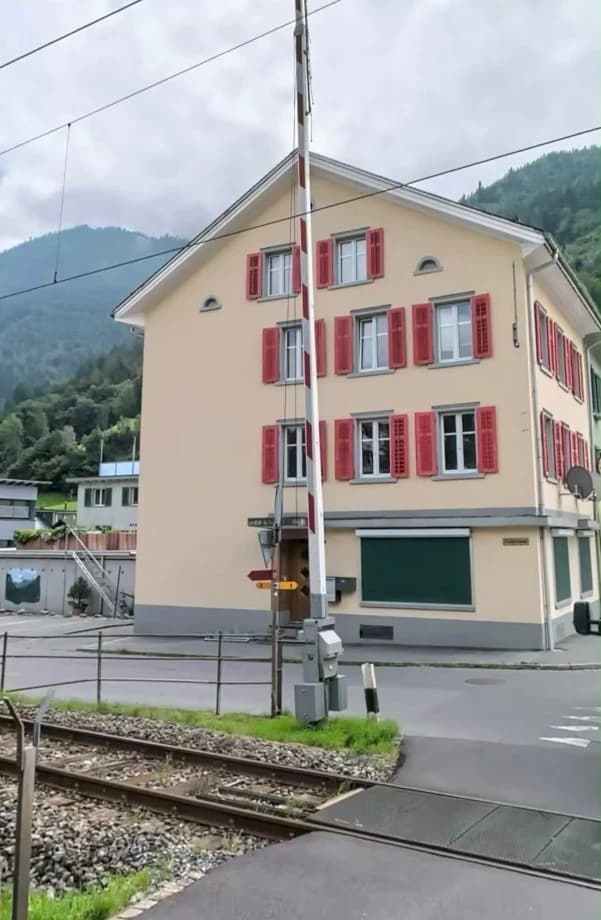 Farbstrasse 28, Schwanden
